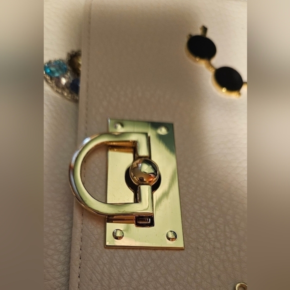 Jeanne Lottie “Paris” White PU Crossbody with Charms – NWT - Picture 9 of 10